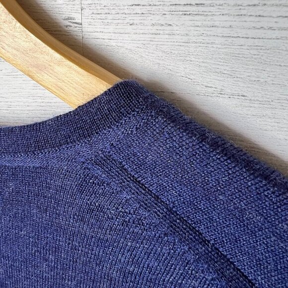 Calvin Klein Sweater Mens Size XL Navy 100% Extra Fine Merino Wool V Neck - Picture 13 of 16